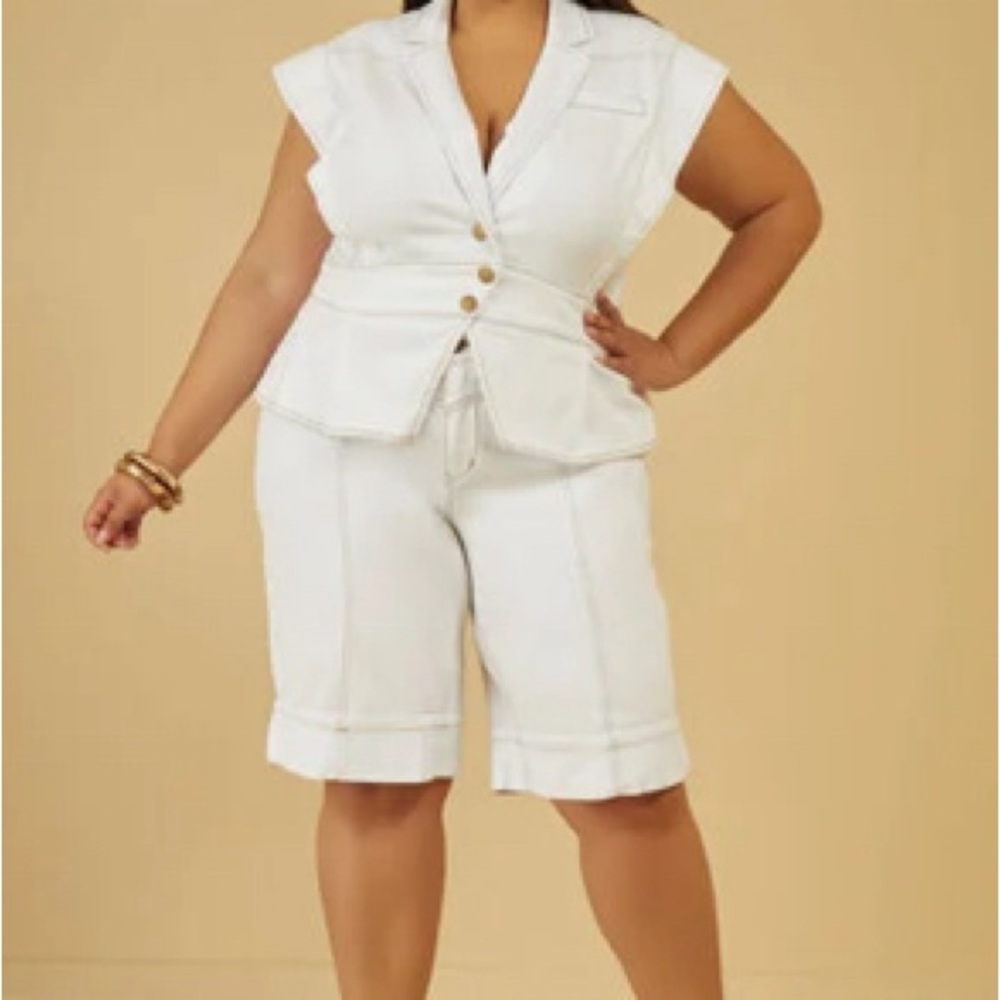 New!!! Denim Vest & Cuffed
Bermuda Shorts Set
